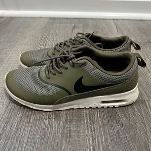 Nike Thea Olive Green